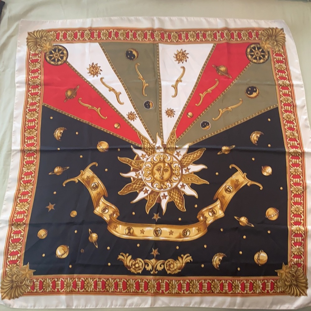 Scarfs (4) - Picture 4 of 6